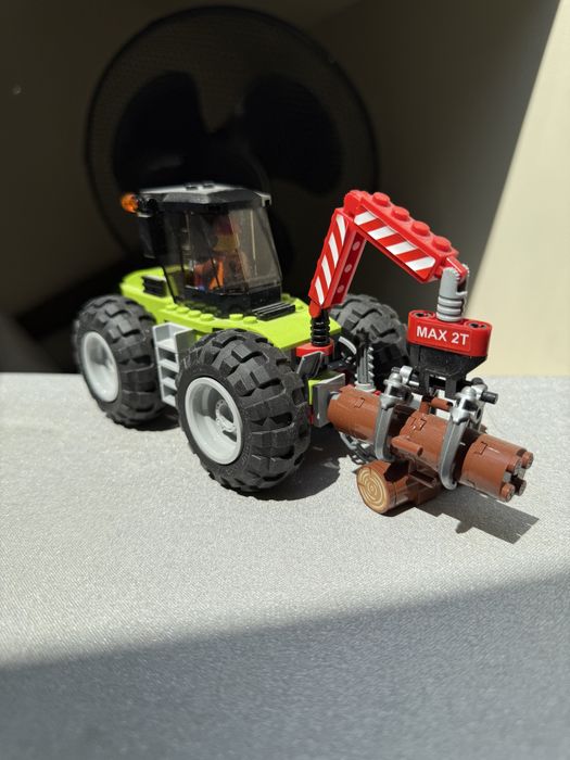 LEGO City 60181 Traktor leśny