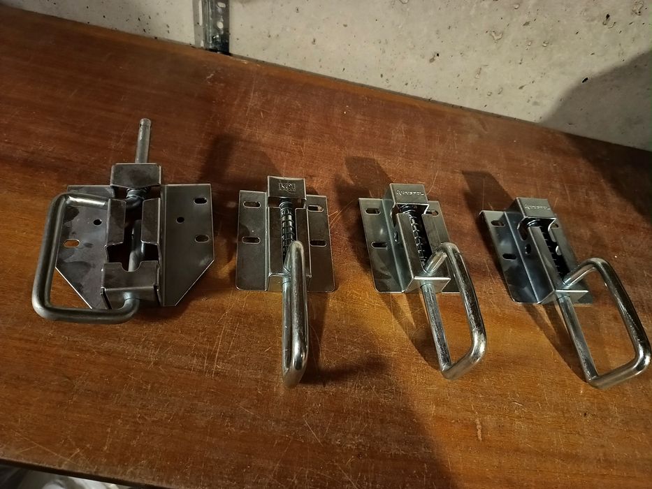 Skobel brama garażowa 4 szt.