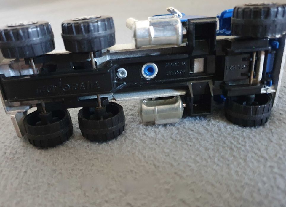 Majorette - Camião Transporte de Barco Warborg, escala 1/60 - France