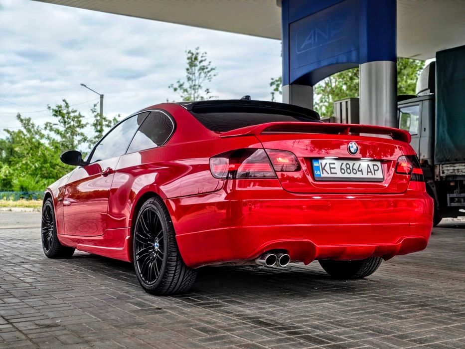BMW 3 Series 2007 E92  •  325i AT (218 к.с.) xDrive  •  Base
