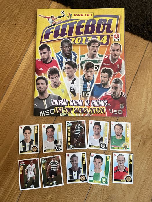 Cadernetas e cromos Panini