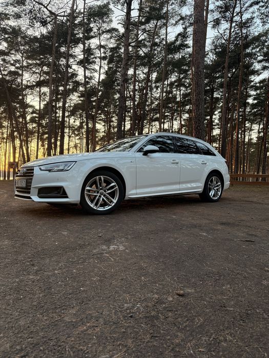 Audi A4B9 Avant 2018 2.0 TDI 150 | S tronic | Panorama | Virtual |