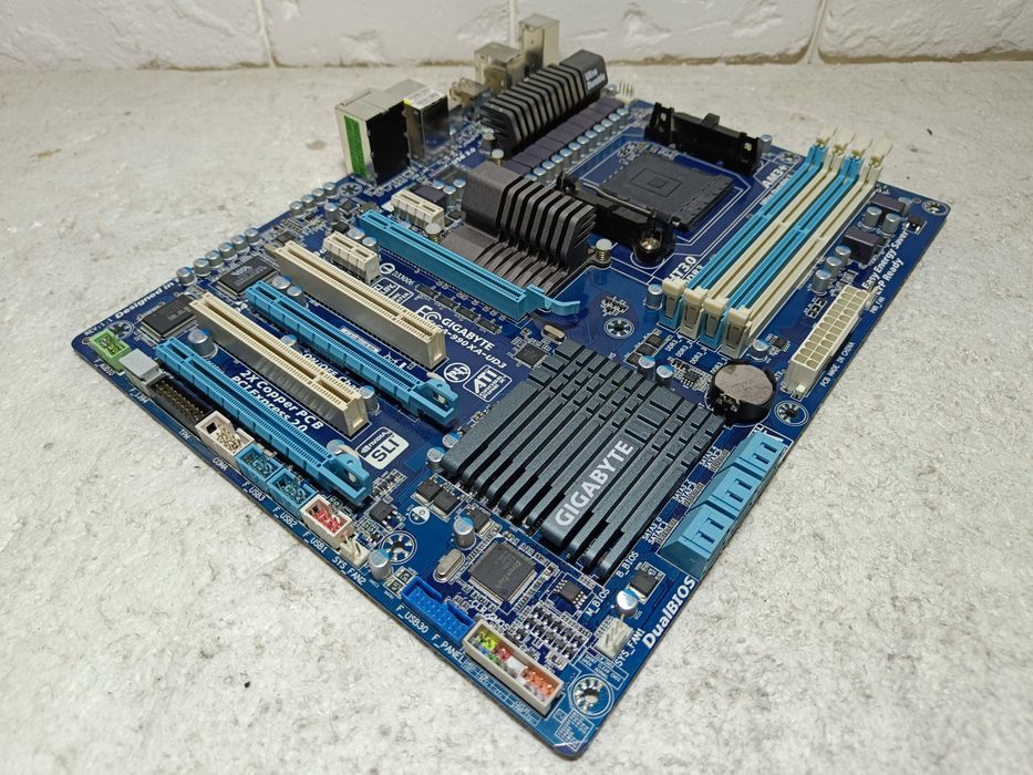 Материнська плата AMD Gigabyte GA-990XA-UD3 sAM3+ під процесори FX 8яд