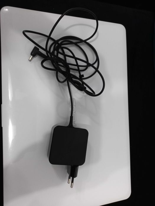 Ноутбук Asus White X540L