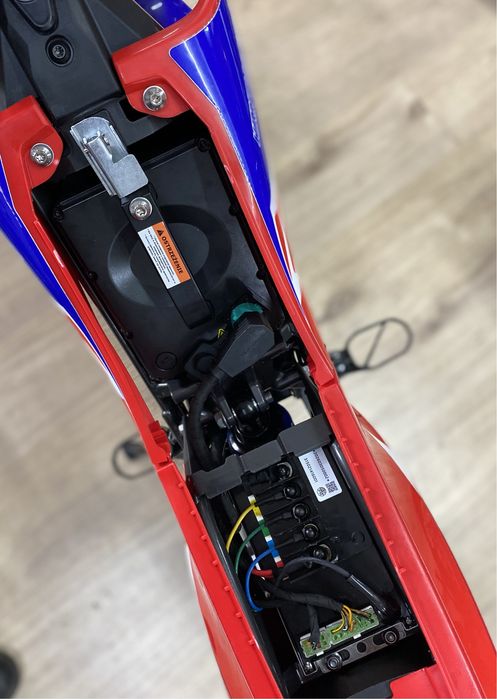 Elektryczny cross pitbike Apollo RFN Warrior Youth SX-E2