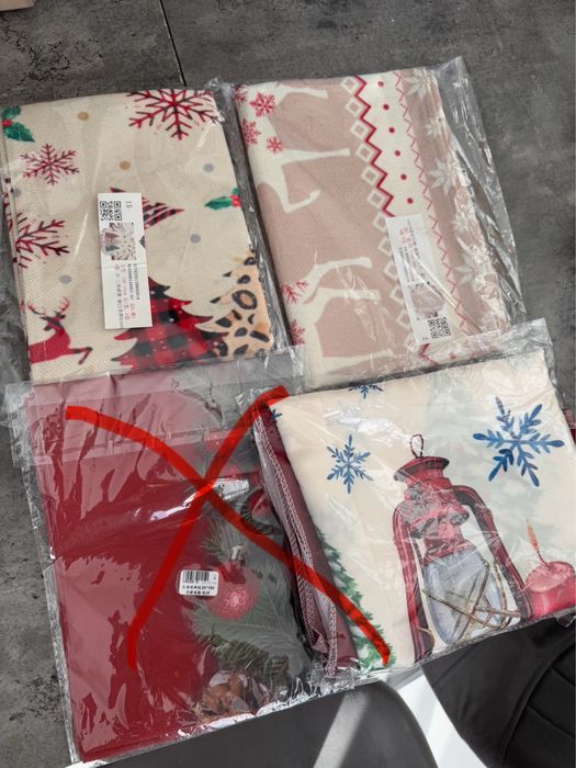 Лот новорічних стрічок на стіл