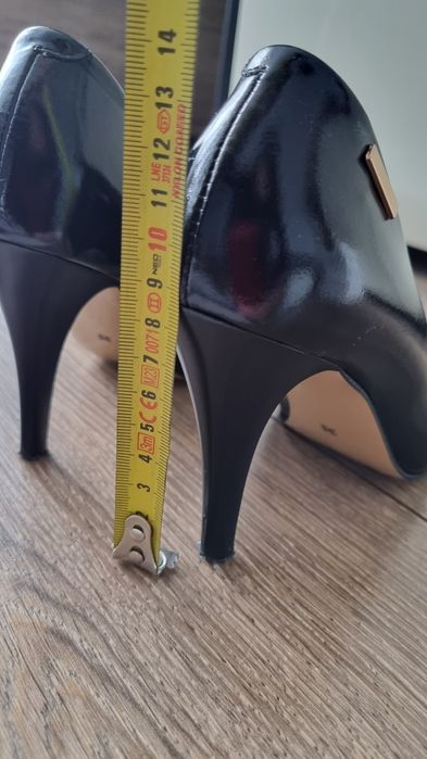 Czarne czółenka szpilki 35