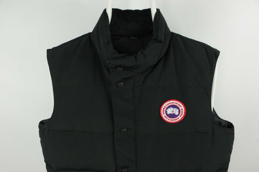 Якісна пухова жилетка Canada Goose Black Puffer Vest Men's Розмір М-Л
