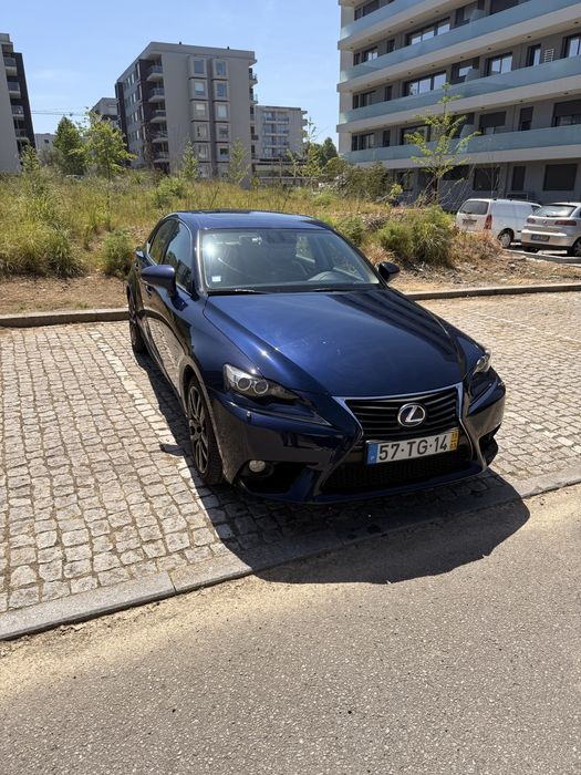 Vendo Lexus is300h