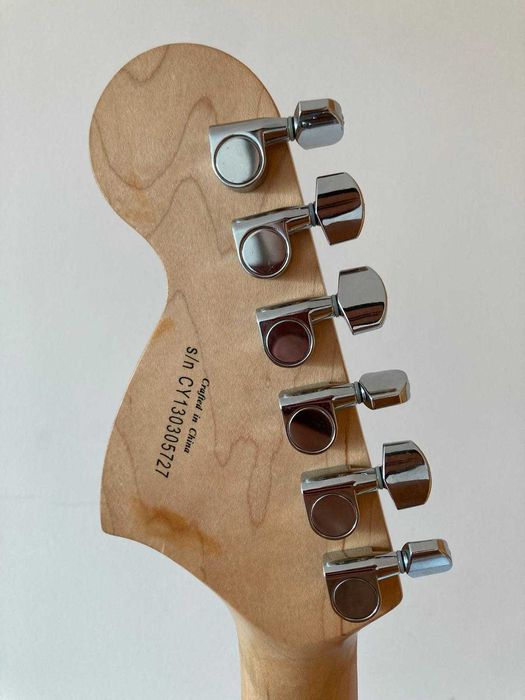 Guitarra elétrica Squier Affinity Stratocaster Race Green SSS