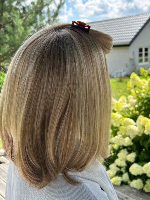 Peruka średnia blond