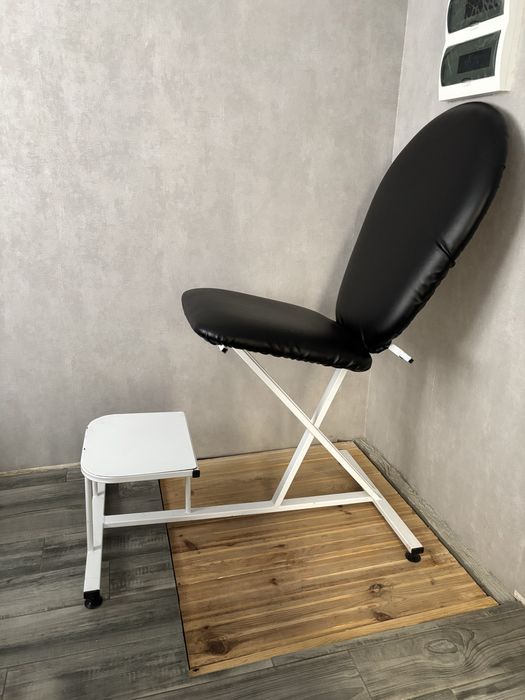 Крісло педикюрне