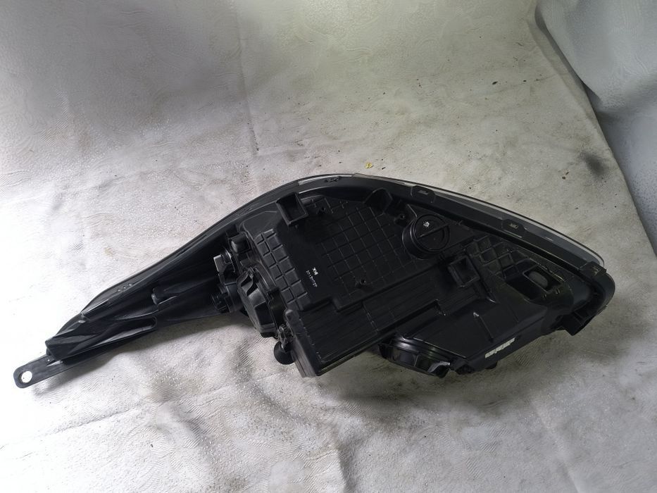 Lampa prawa Kia cee'd ceed II Lift Europa reflektor przedni prawy