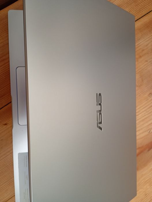 Portátil Asus (1 terá)