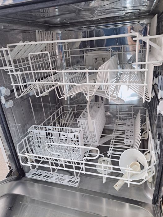 Maquina de lavar loiça em bom estado
