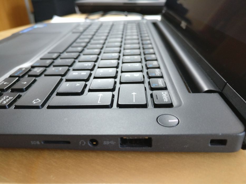 Portátil Dell latitude 7370 core m7 16 GB RAM laptop notebook