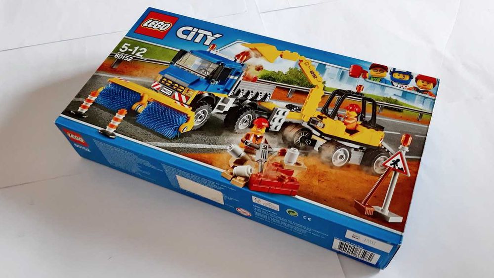 Lego City Construction 60152 Sweeper & Excavator selado