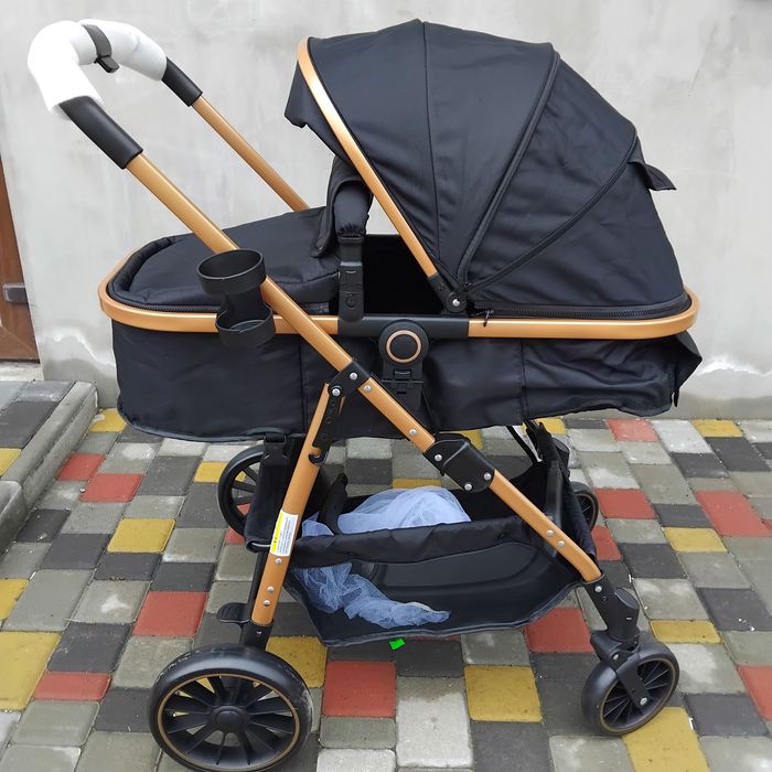 це багатофункціональна коляска 2 в 1, що вражає своєю функціональністю