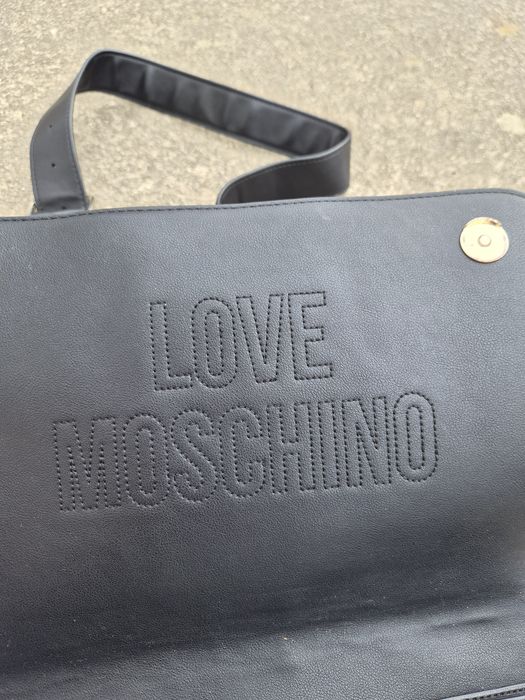 Mala Love Moschino