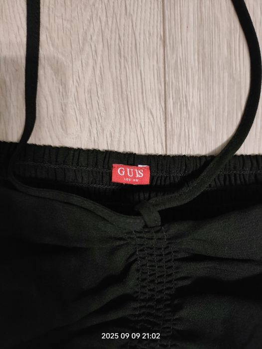 Czarny kombinezon Guess rozmiar M