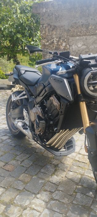 Moto Honda CB 650 r