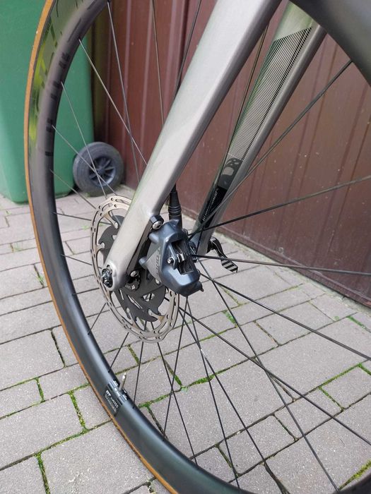 Rower szosowy Focus Izalco Max 9.7 | SRAM Force AXS | DT Swiss ERC 1400