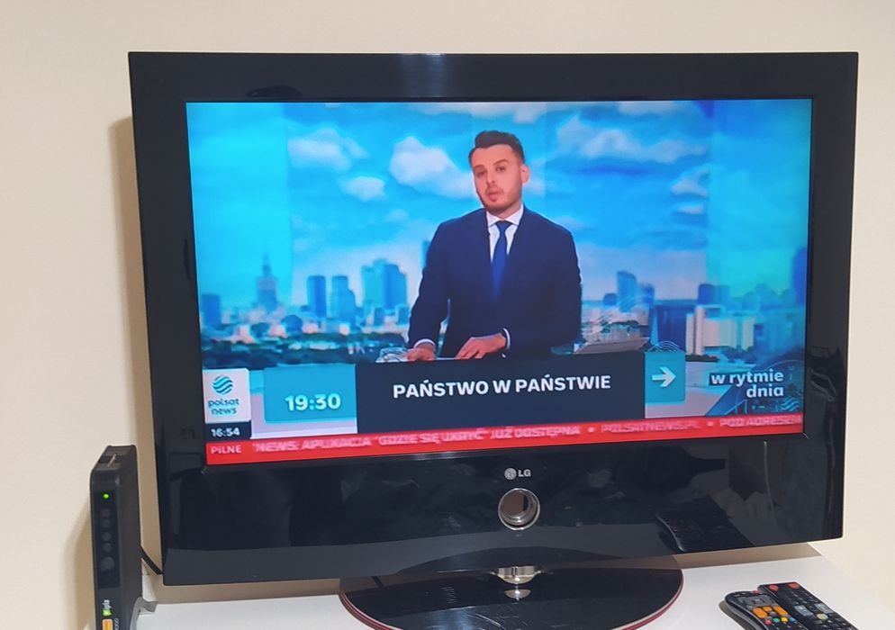 Telewizor 32" LG.