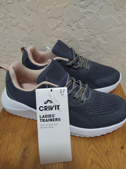 Жіночі кросівки Crivit 37 розмір