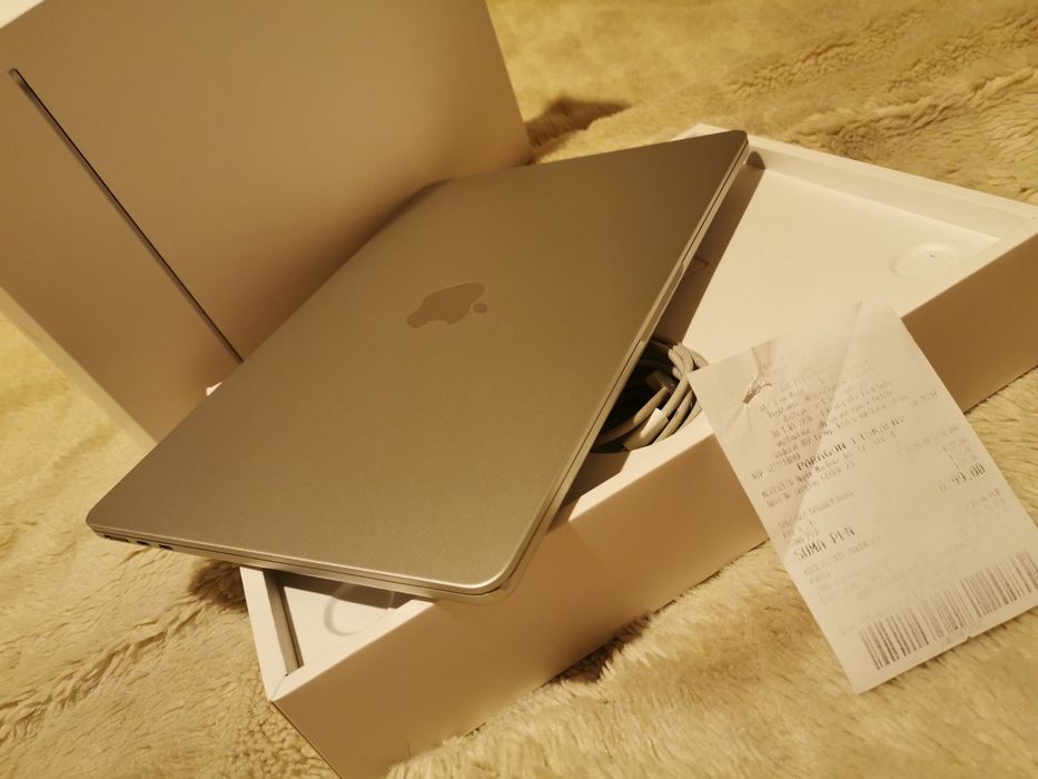 Macbook air  komplet paragon
