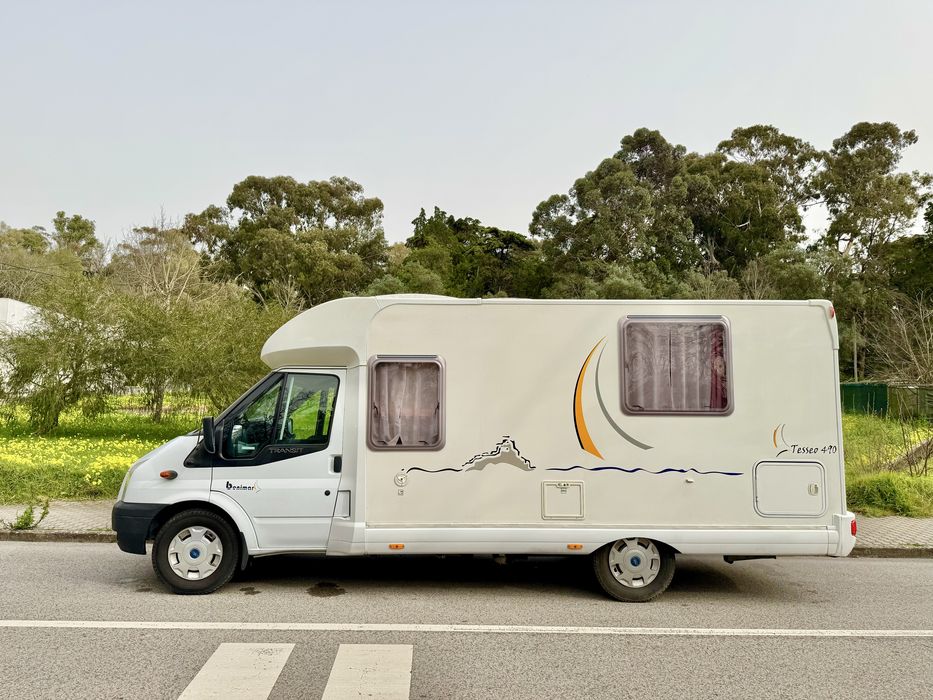 Autocaravana Ford 2009 cama central, 2.2tdci, 6velocidades, ar cond