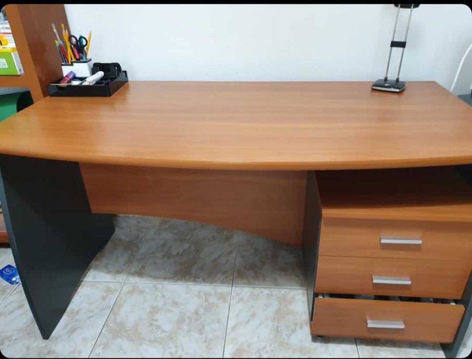 Secretária de madeira