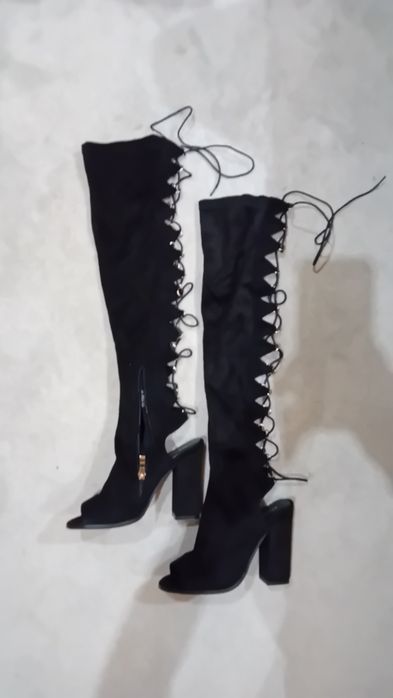 Buty muszkieterki 37 czarne na lato wiązane