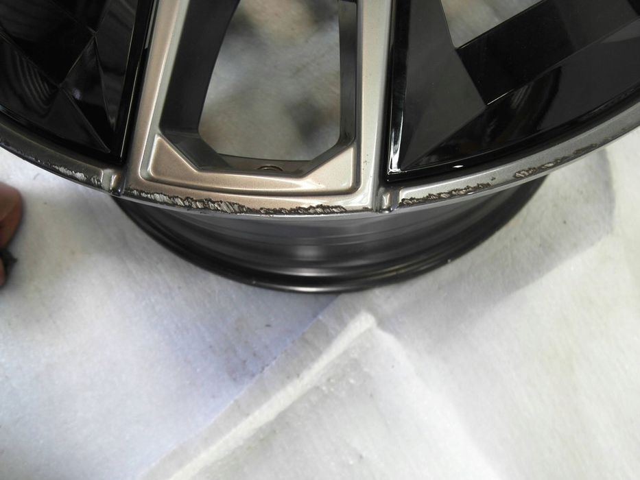 felga bmw g60 g61 8.5jx19 et29 5a32 4d8 1szt