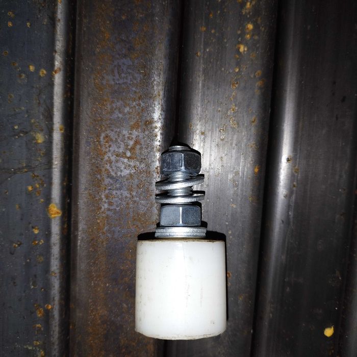 Rolki prowadzące fi 40 bramy, drzwi przesuwne