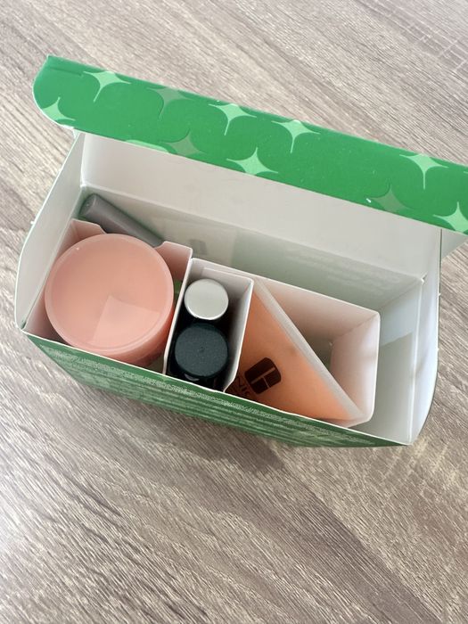 Подарунковий набір Clinique