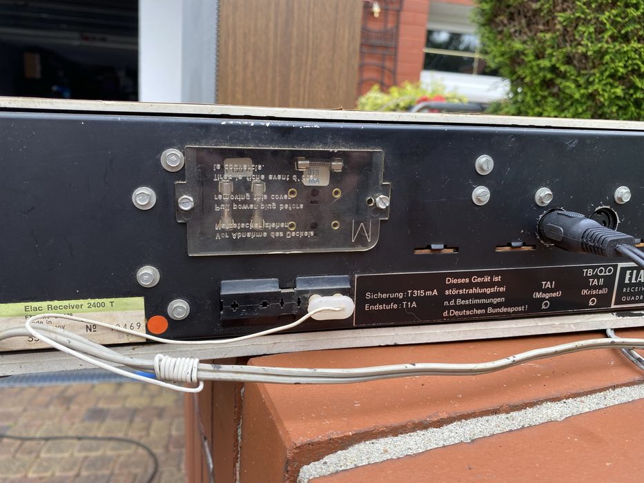 Amplituner Elac 2400 z kolumnami