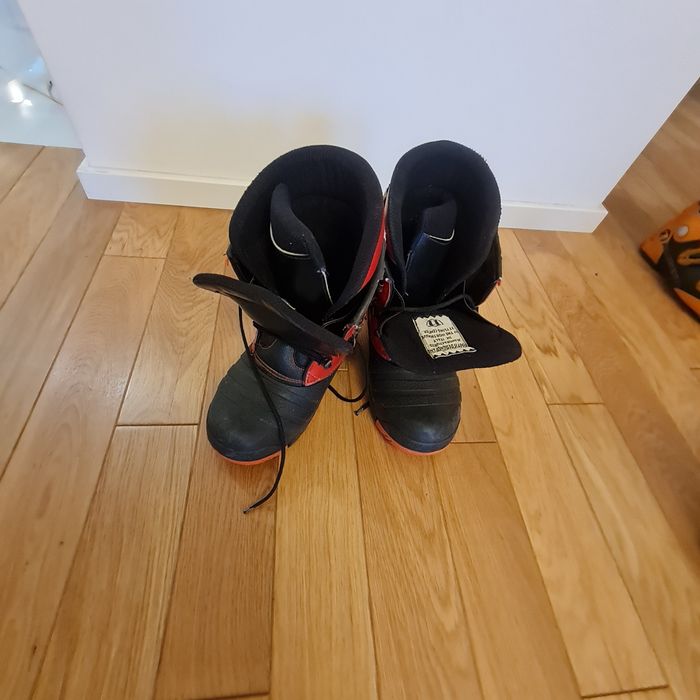 Buty skórzane  snowboardowe 24 (38)