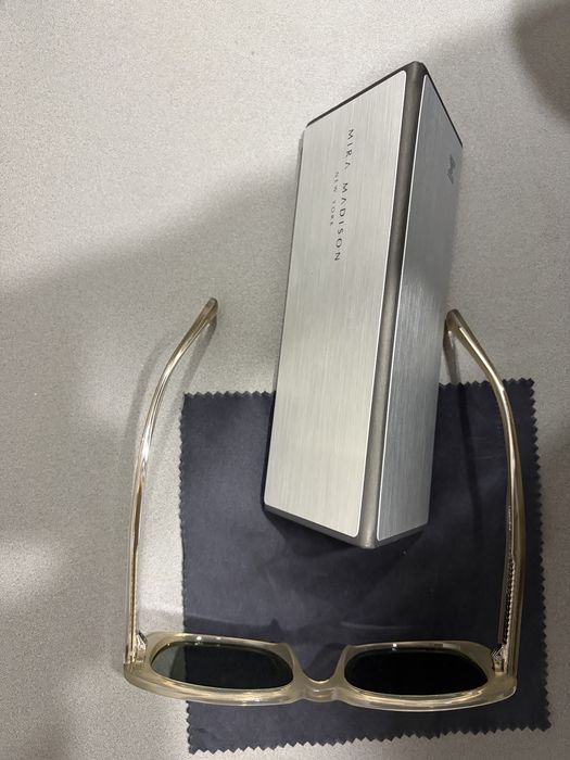 Oculos de sol, original. Mira madison