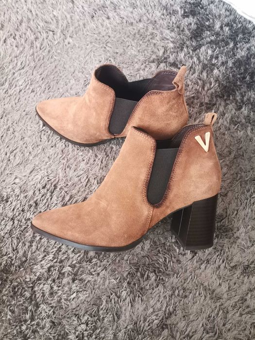 Botas - Marca portuguesa - Tam. 36