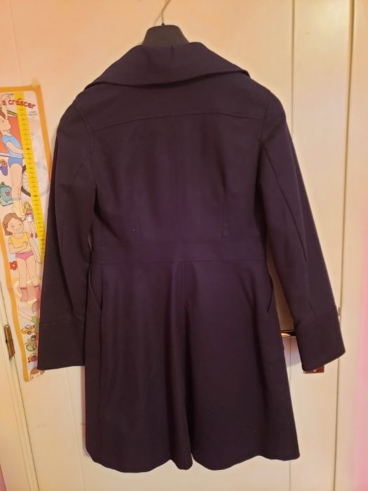 Casaco azul marinho. Lindo, como novo.