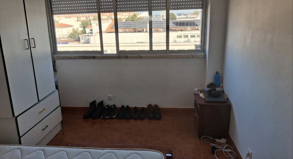 Quarto  casal pronto a entrar