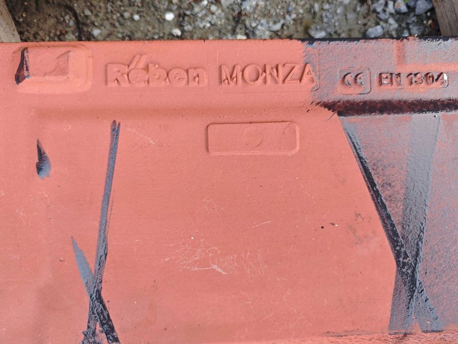 Dachówka Roben Monza grafit glazura