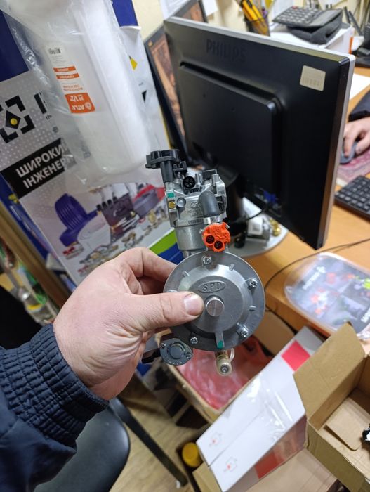 Газовий карб-редуктор на інверторний генератор