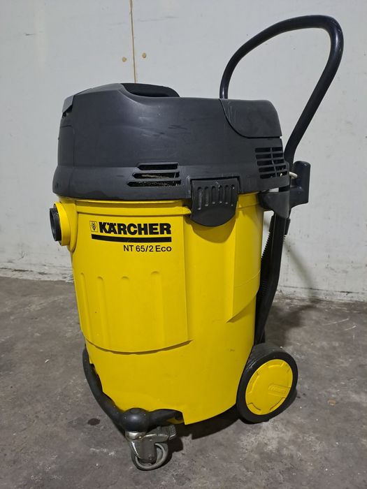 Професійний пилосос для прибирання Karcher