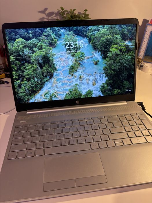 Laptop hp 15-dw1000nw typu notebook