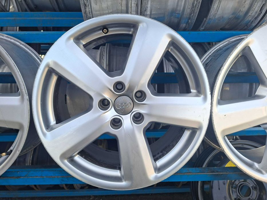 Оригінальні диски Audi  5/112 R18 8J ET43 8EO 601 025AK.