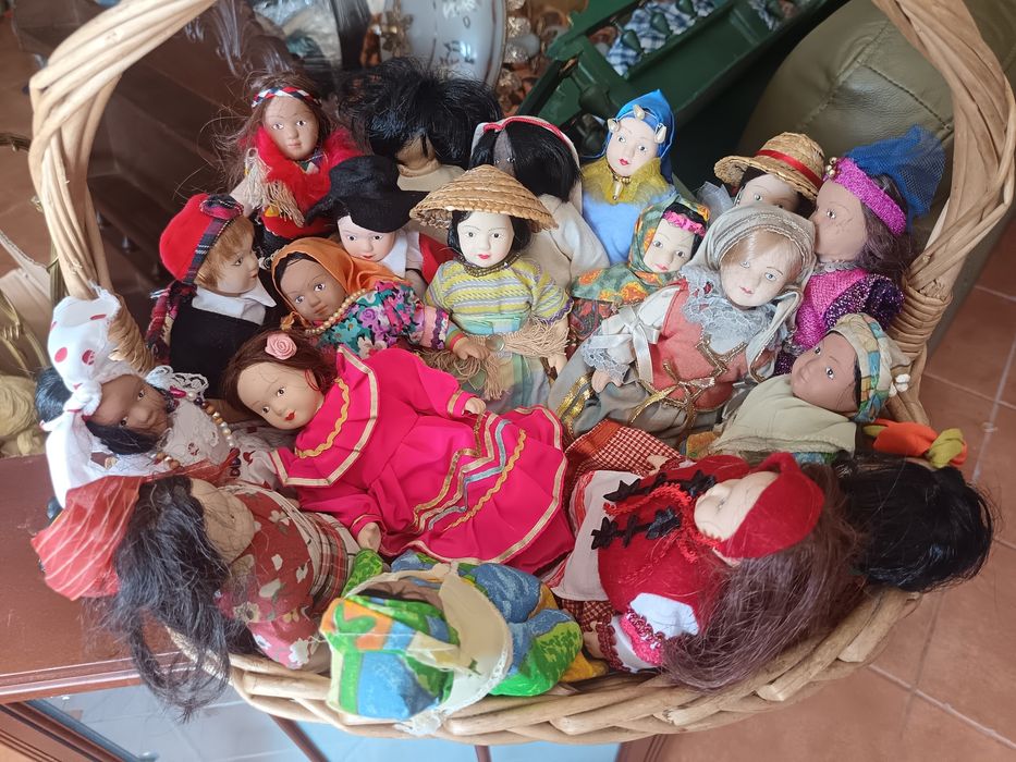 Coleção bonecas do mundo porcelana