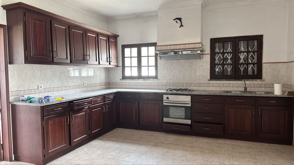 Cozinha Completa em Madeira Maciça + Granito