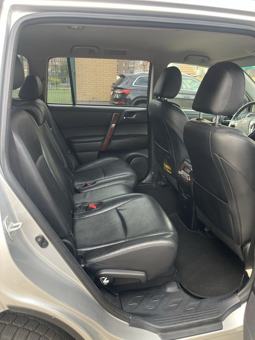 Продаю авто Highlander 2011 року