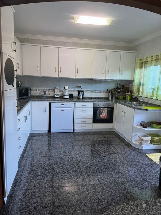 Quarto mobiliado em Alfena